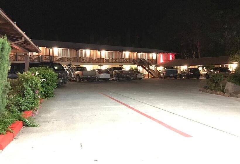 מוטל Red Bluff Inn