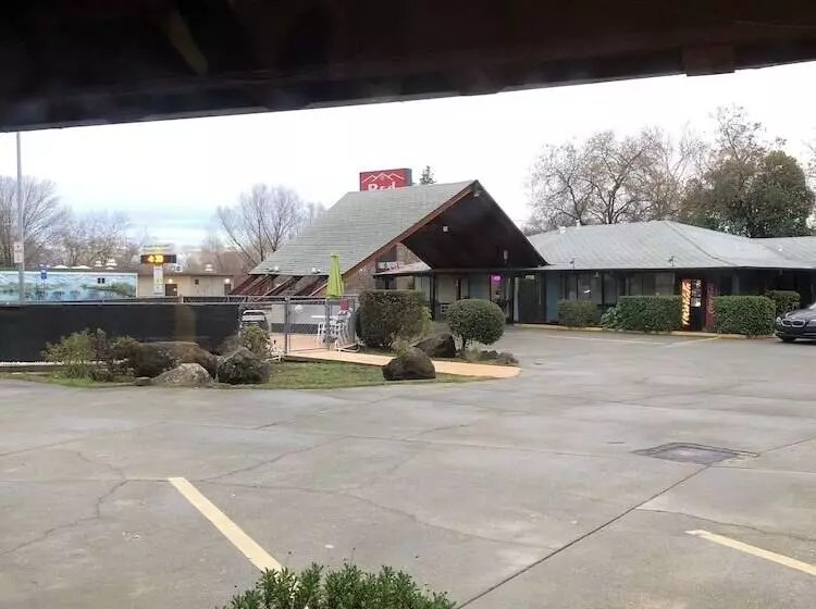 Motelli Red Bluff Inn