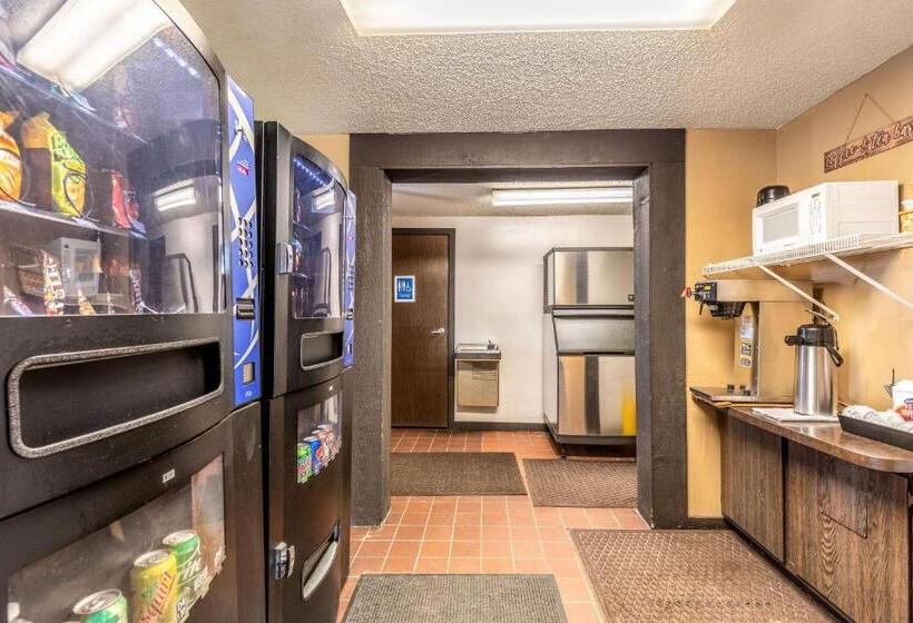 モーテル Value Inn Kenosha I 94   Exit 344