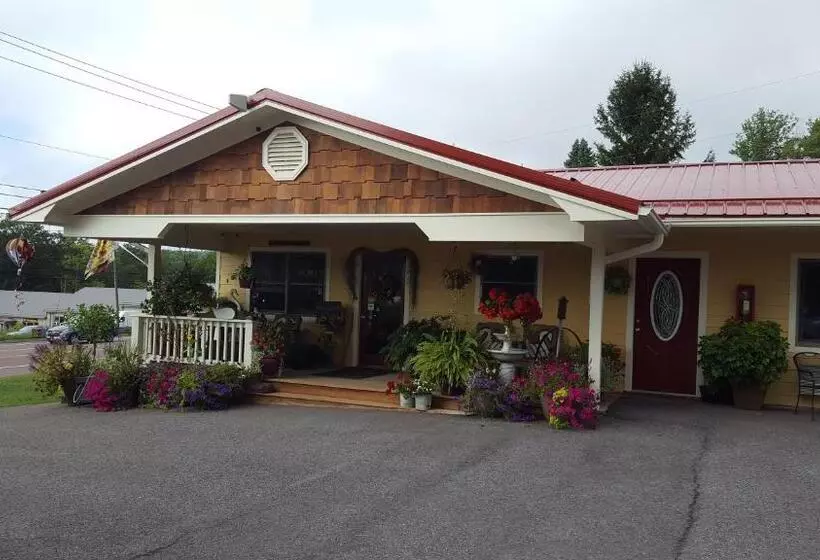 モーテル The Garrett Inn
