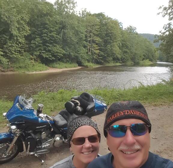 فندق على الطريق The Garrett Inn