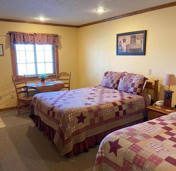 فندق على الطريق The Garrett Inn