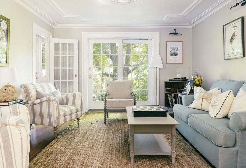 The Villa Bed And Breakfast