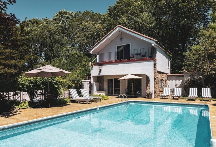 The Villa Bed And Breakfast