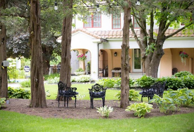 The Villa Bed And Breakfast