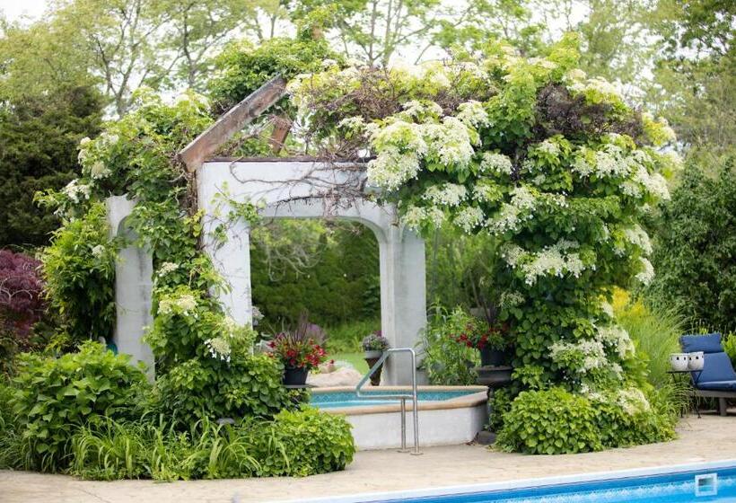 The Villa Bed And Breakfast