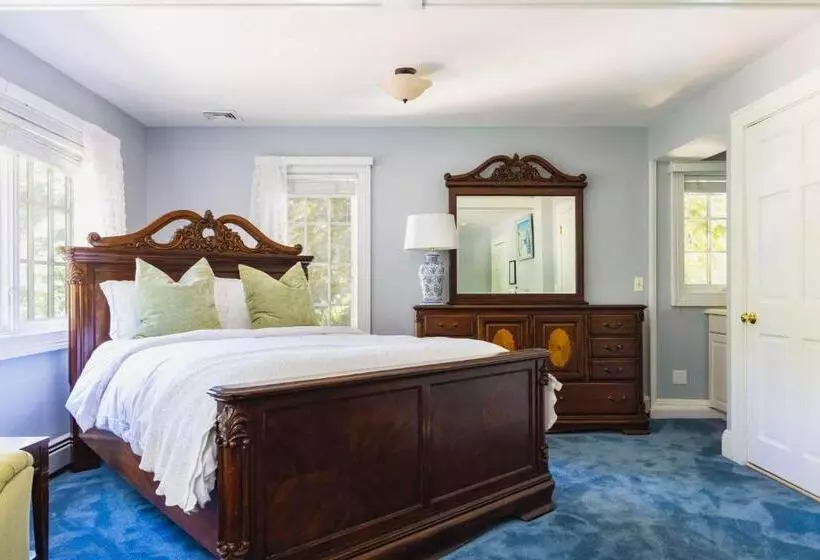 The Villa Bed And Breakfast