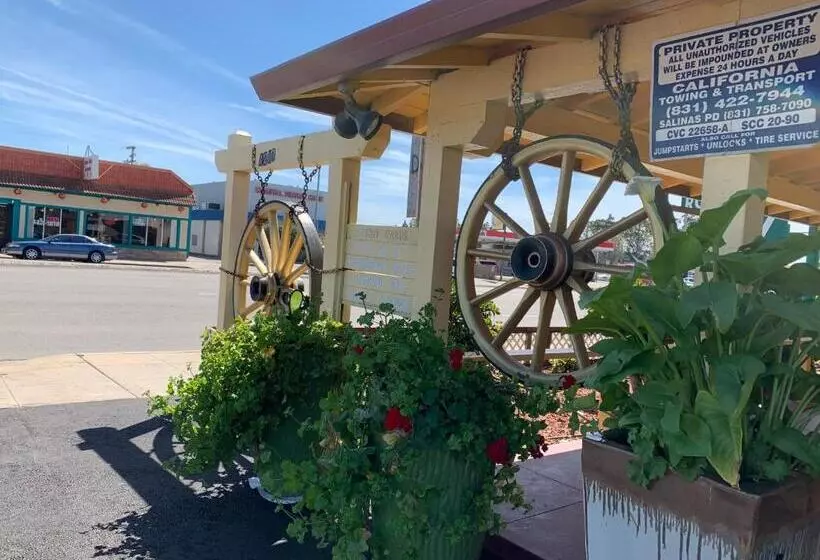 Wagon Wheel Motel