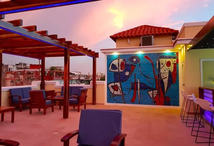 Quinta & Ocho Hotel Boutique