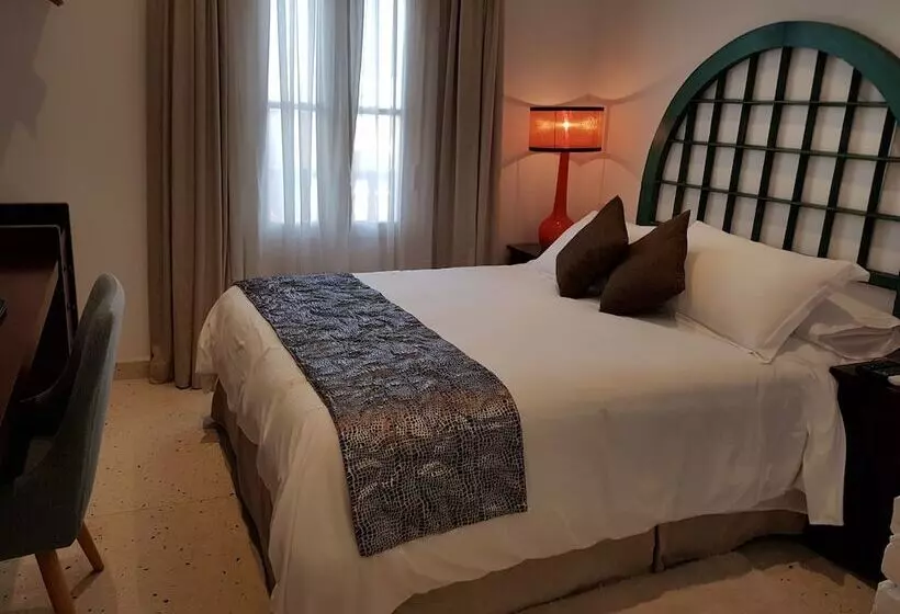 Quinta & Ocho Hotel Boutique