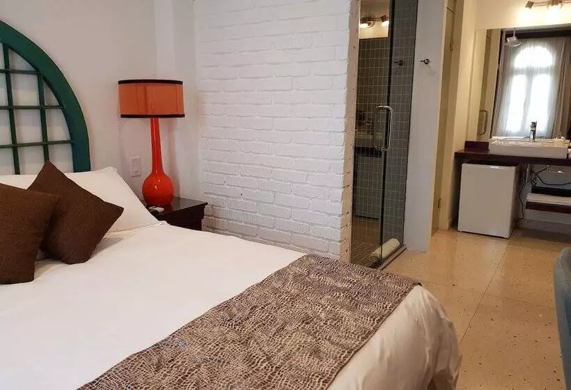 Quinta & Ocho Hotel Boutique