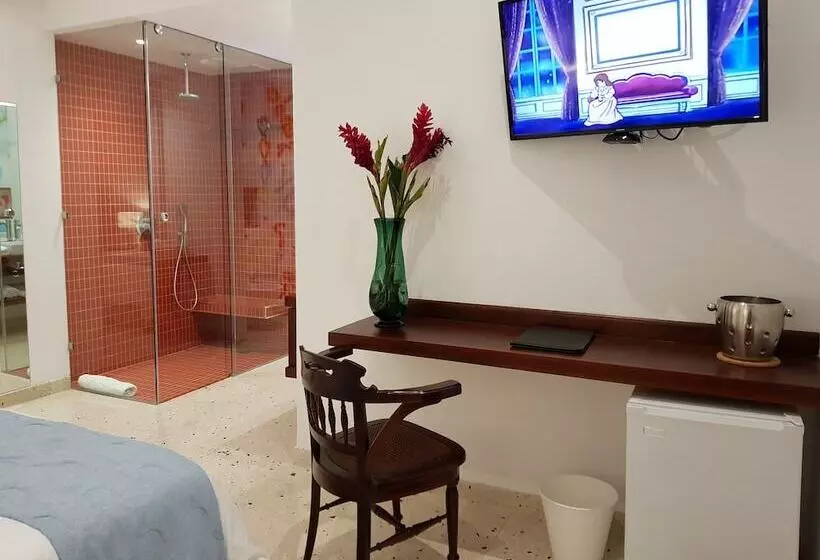 Quinta & Ocho Hotel Boutique