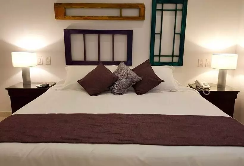 Quinta & Ocho Hotel Boutique