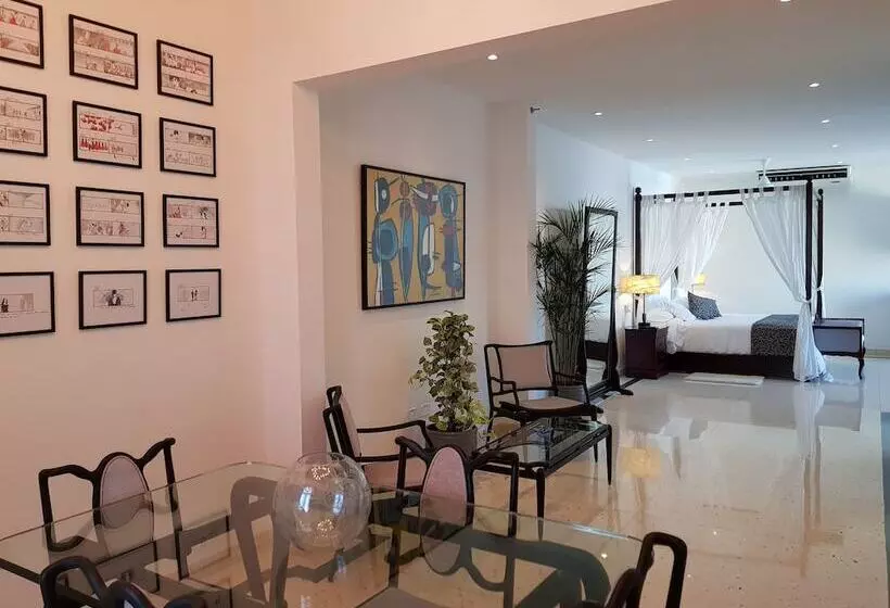 Quinta & Ocho Hotel Boutique