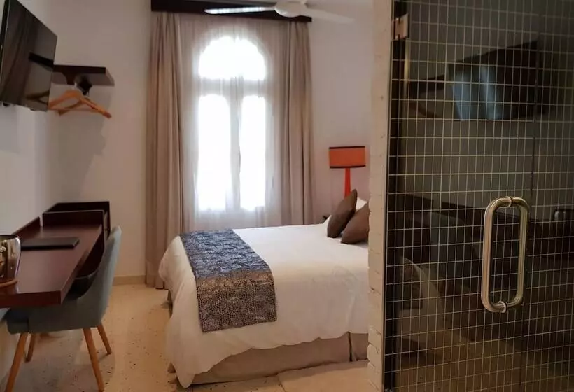 Quinta & Ocho Hotel Boutique