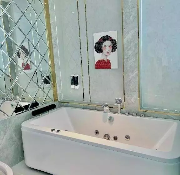 هتل Khách Sạn Biển Sao 2   139 Nguyễn Văn Lượng P10 Gò Vấp