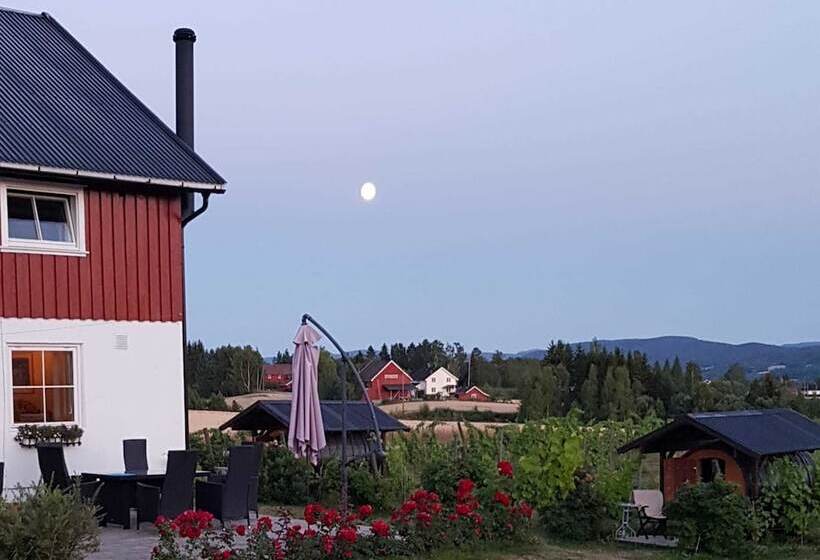 فندق ريفى Lerkekåsa Vingård