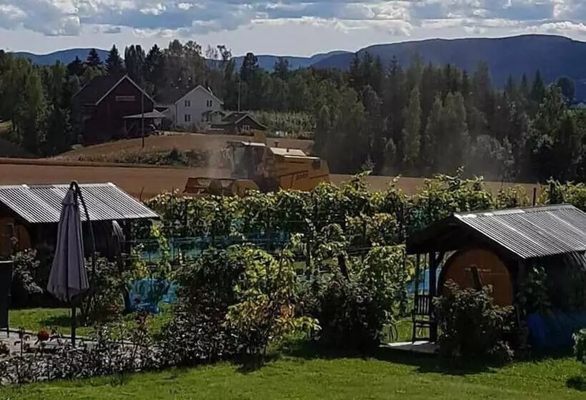 田舎風ホテル Lerkekåsa Vingård