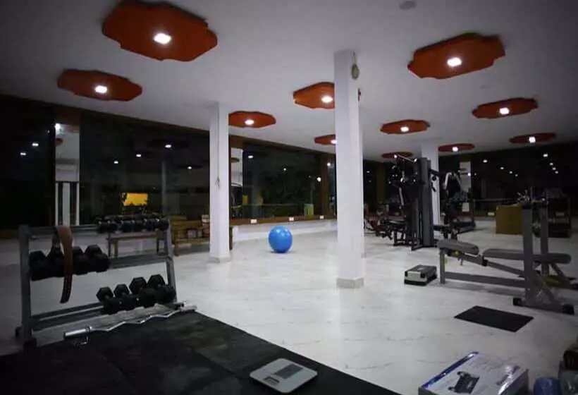 Hotelli Saroj Sagar   Sagar