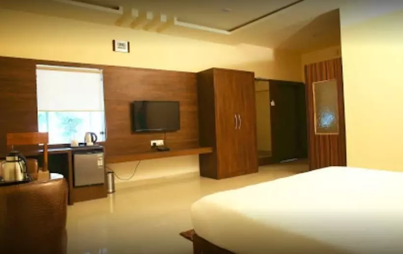 Hotelli Saroj Sagar   Sagar