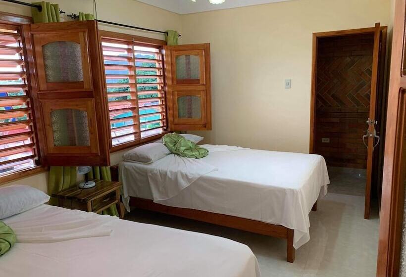 پانسیون Casa Nilda