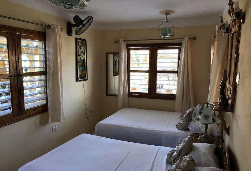 پانسیون Casa Nilda