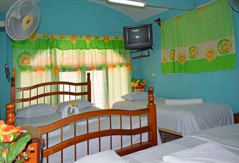 پانسیون Hostal La Isabelita