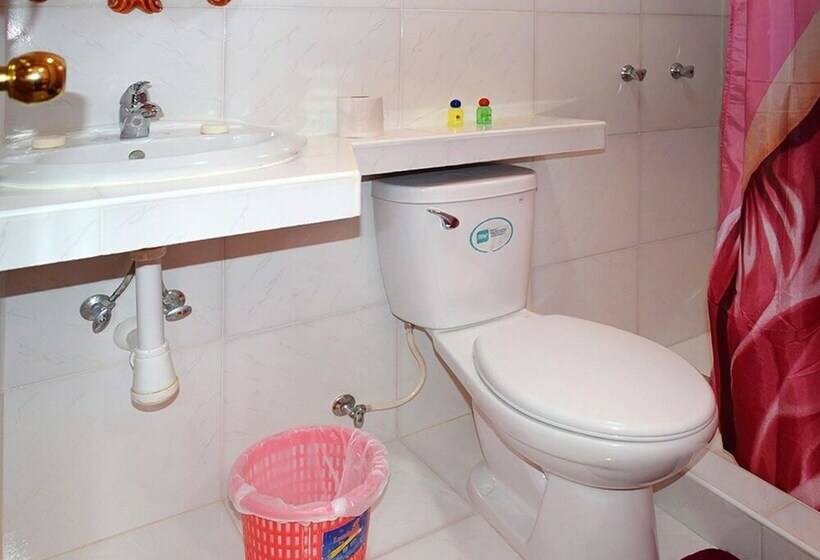 پانسیون Hostal La Isabelita