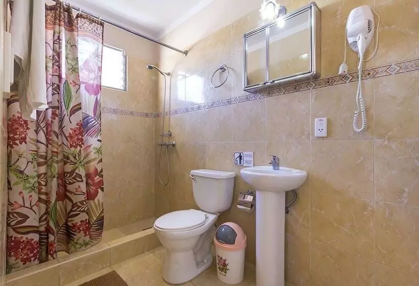 ペンション Hostal Omar Esquerra Trinidad