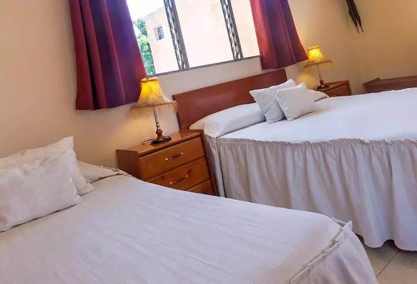 ペンション Hostal Omar Esquerra Trinidad