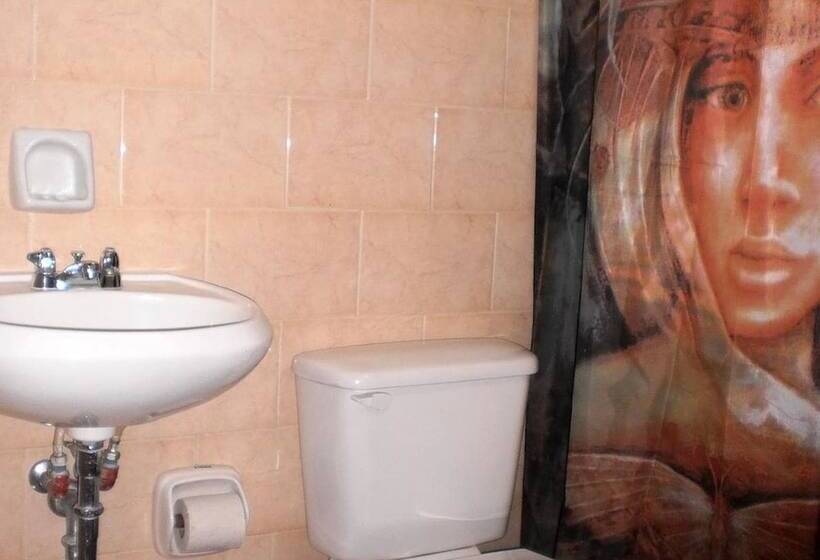 پانسیون Hostal Villanueva