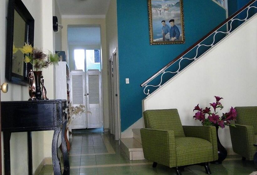 پانسیون Hostal Villanueva