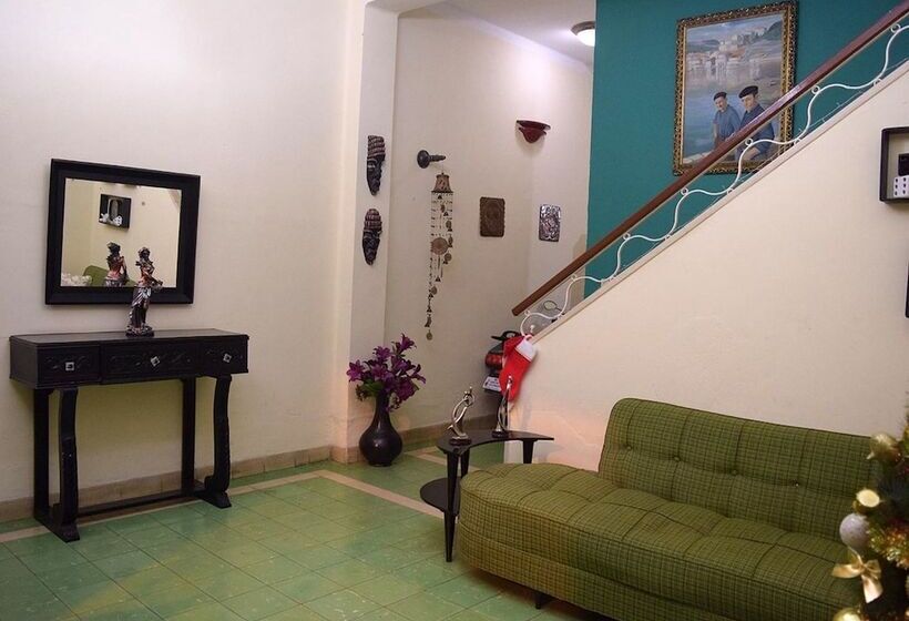 پانسیون Hostal Villanueva