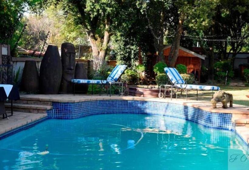 پانسیون The Rhino Room At Frederick S Place