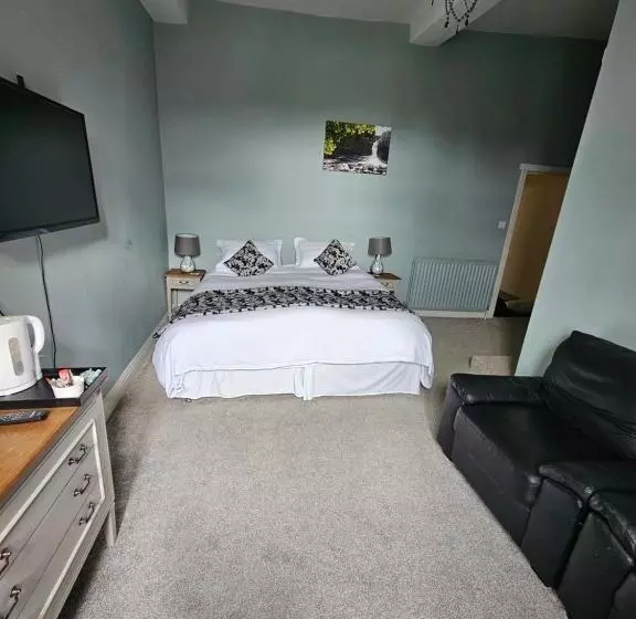 2 Stanhope Hall B&b