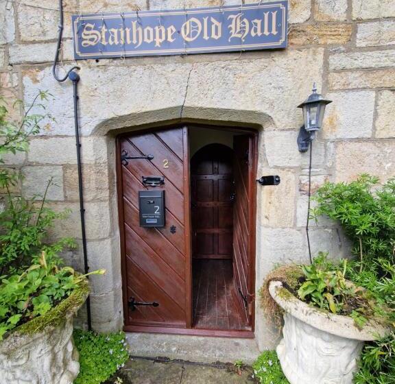 2 Stanhope Hall B&b