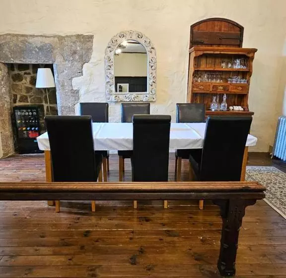 2 Stanhope Hall B&b