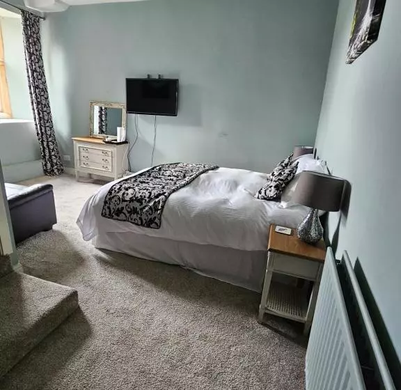 2 Stanhope Hall B&b