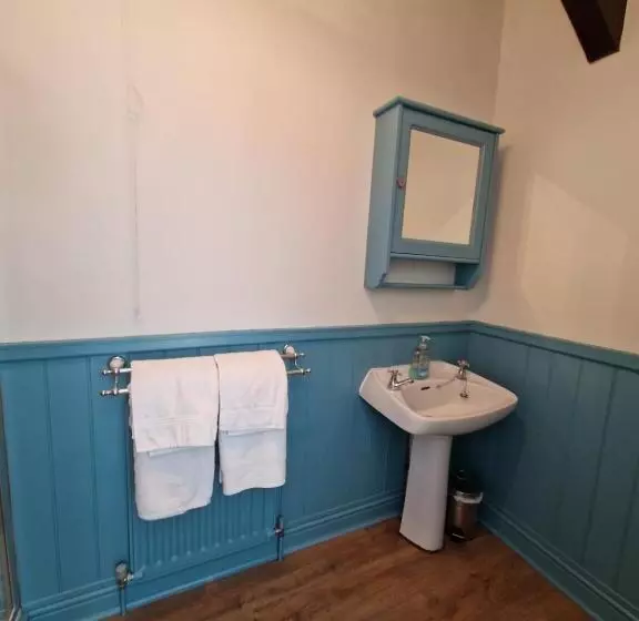 2 Stanhope Hall B&b