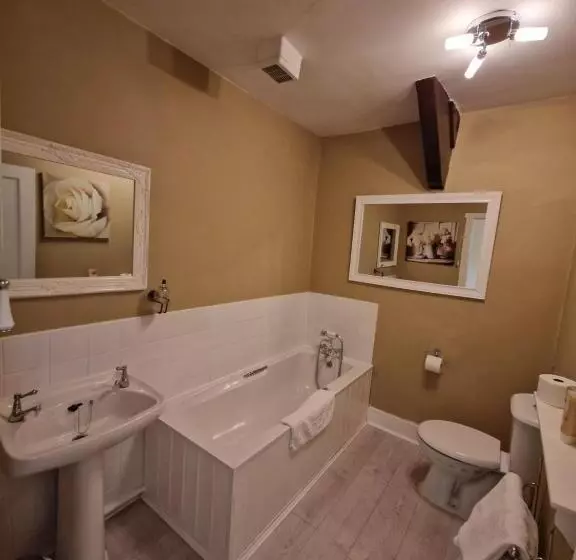 2 Stanhope Hall B&b