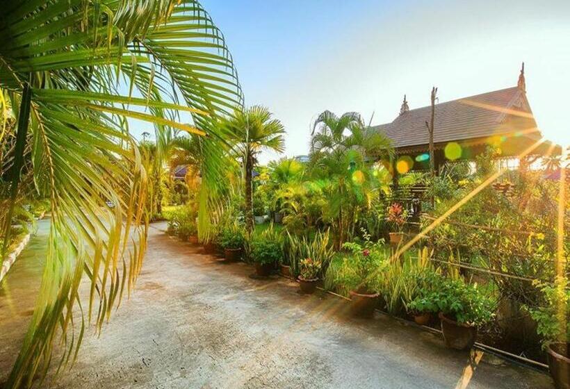 Baan Suan Rim Num Resort