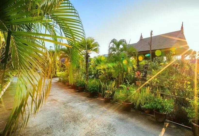 Baan Suan Rim Num Resort