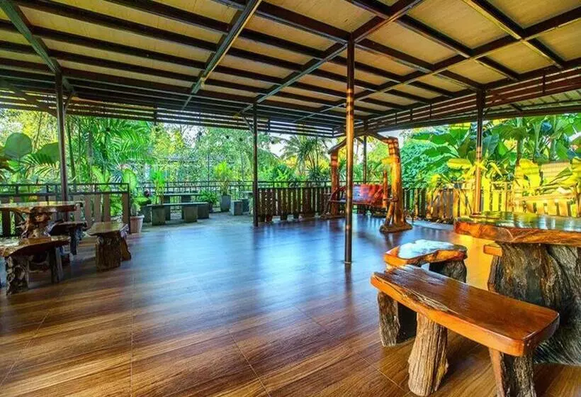 Baan Suan Rim Num Resort