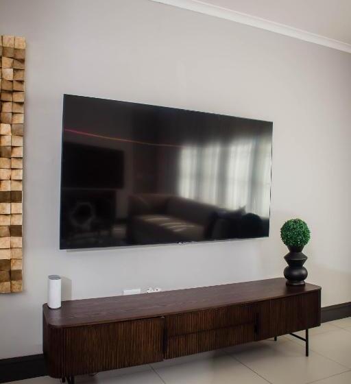 ベッドアンドブレックファースト 5 On Dana Street