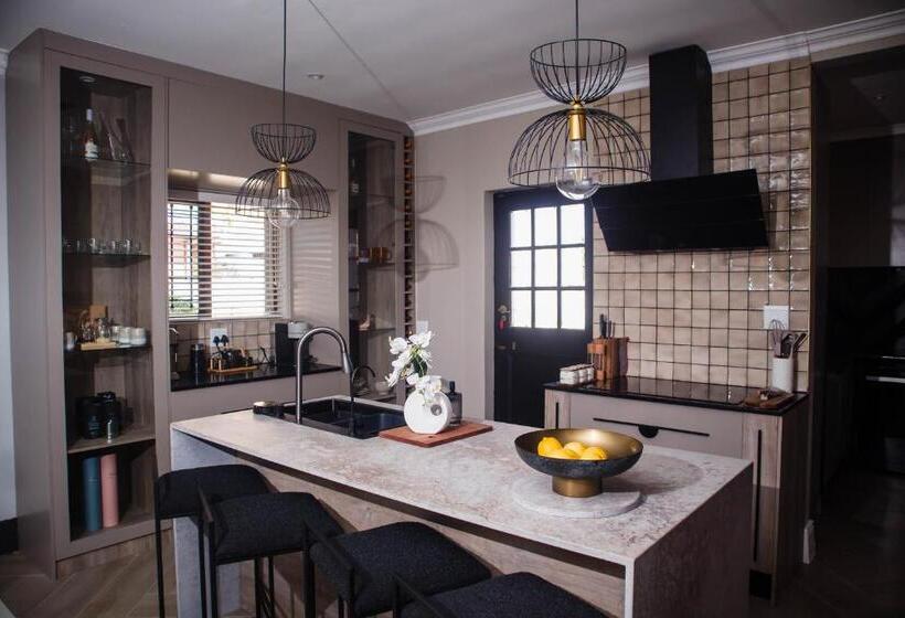 ベッドアンドブレックファースト 5 On Dana Street