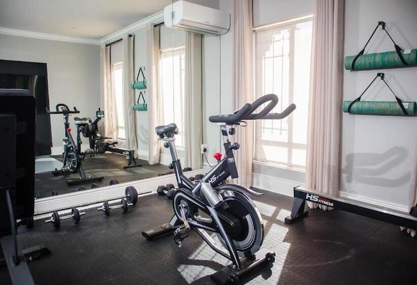 ベッドアンドブレックファースト 5 On Dana Street