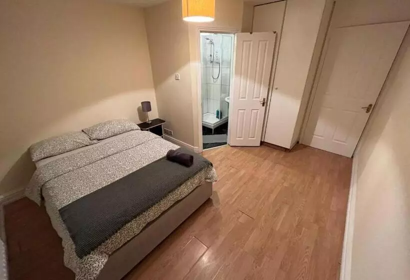 Aamiaismajoitus (B&B) Cama Doble Con Baño Privado D24