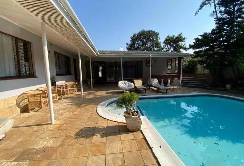 ベッドアンドブレックファースト Mbathos Guesthouse House