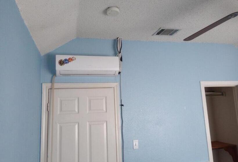 Bed and Breakfast Quick Stay Palace, Peace, Pool And Quiet