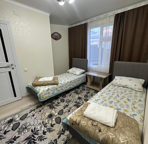 تختخواب و صبحانه коттедж Rayan House